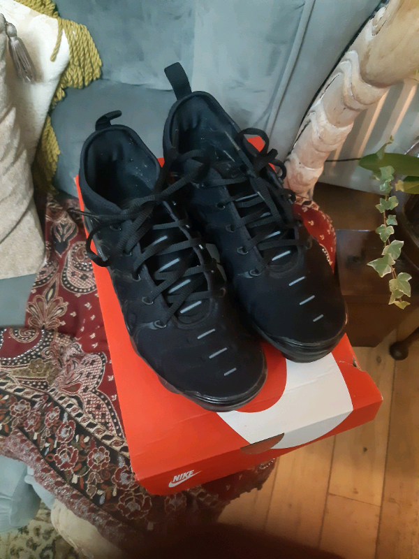 air vapormax plus trainers